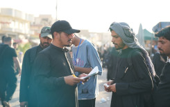 المجمع العلمي يواصل تقديم خدماته القرآنية للزائرين في قضاء الهندية
