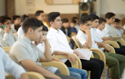 المجمع العلمي يقيم محاضرةً عن أساليب الحفظ لطلبته الحفَّاظ في قضاء الهندية