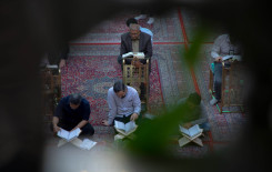 المَجمَع العلمي يُقيم ختمةً تعليميةً لزائري مرقد أبي الفضل العباس (عليه السلام)