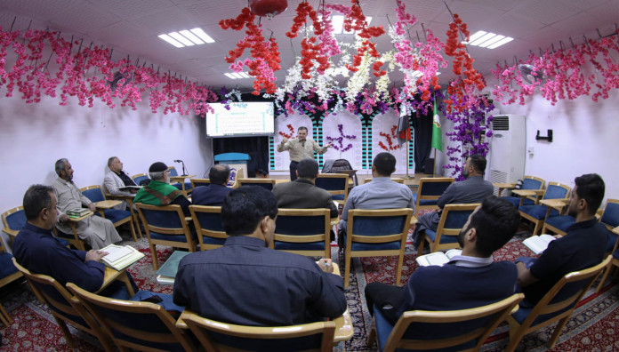 دروس عملية ونظرية تشهدها دورة ربيع القرآن التي يقيمها المجمع العلمي في كربلاء