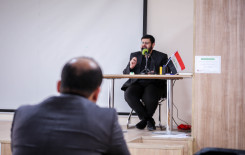 ضمن المشروع القرآني في الجامعات والمعاهد العراقية أقام معهد القرآن الكريم محاضرة قرآنية في جامعة العميد قدمها الأستاذ علي البياتي