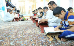 جانب من الختمات القرآنية الرمضانية المرتلة في (جامع الامام المهدي (عجل الله تعالى فرجه الشريف) - ناحية المهناوية ، حسينية أبو حلان - ناحية الحرية ، مسجد السيدة زينب (عليها السلام) - ناحية الحرية ) التي يقيمها معهد القرآن الكريم فرع النجف الأشرف التابع ل